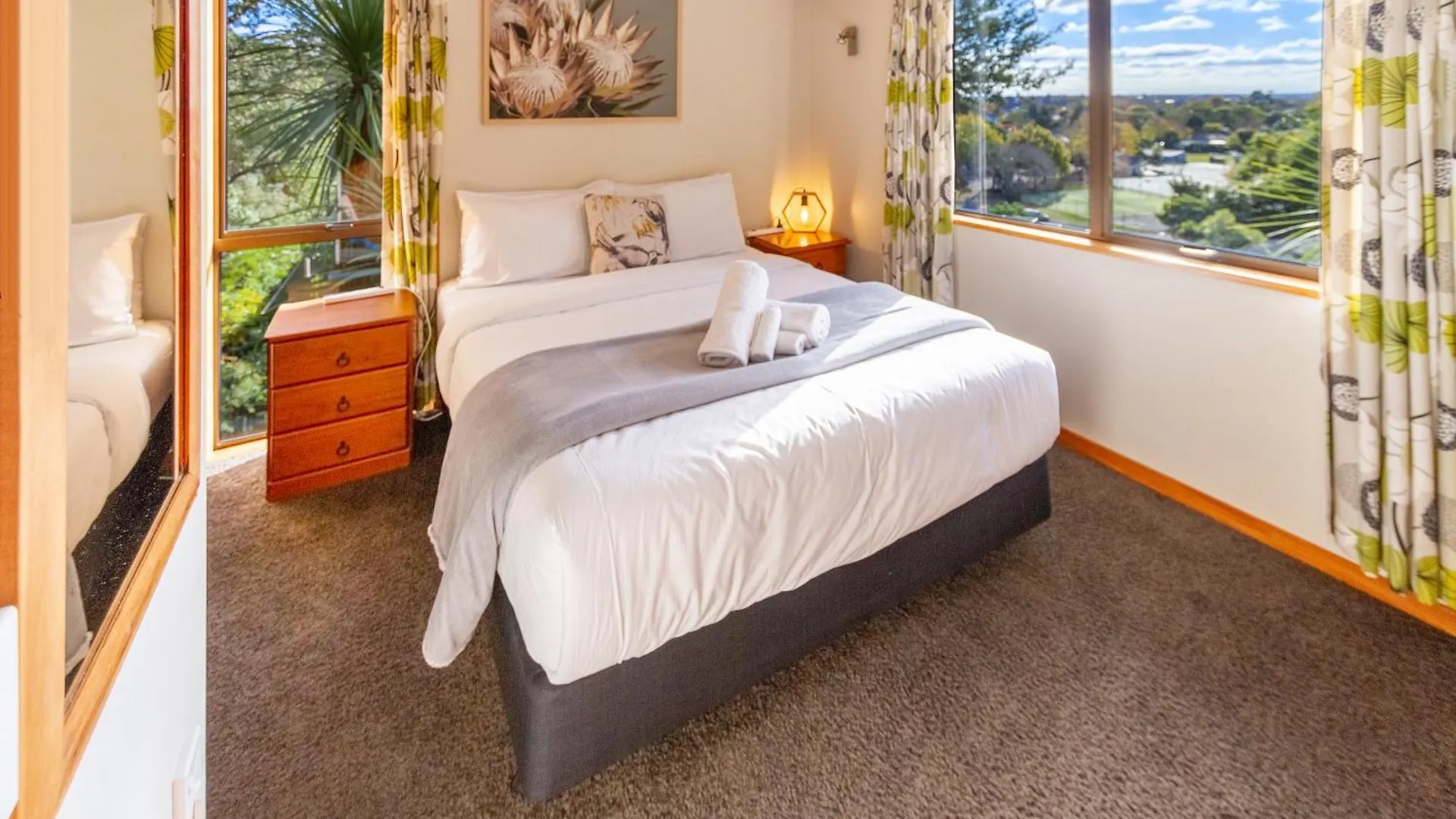 Sherwood Lodge 4-Bedroom Holiday Home With Spectacular Views Christchurch
