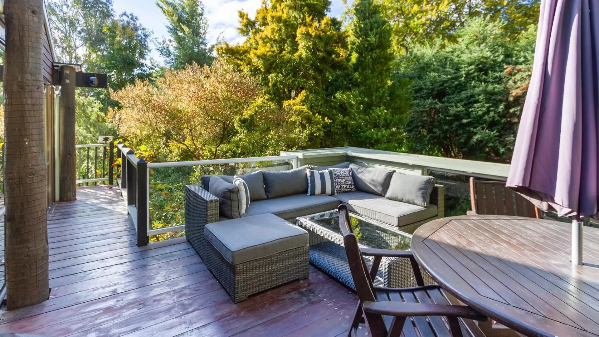 Sherwood Lodge 4-Bedroom Holiday Home With Spectacular Views Christchurch
