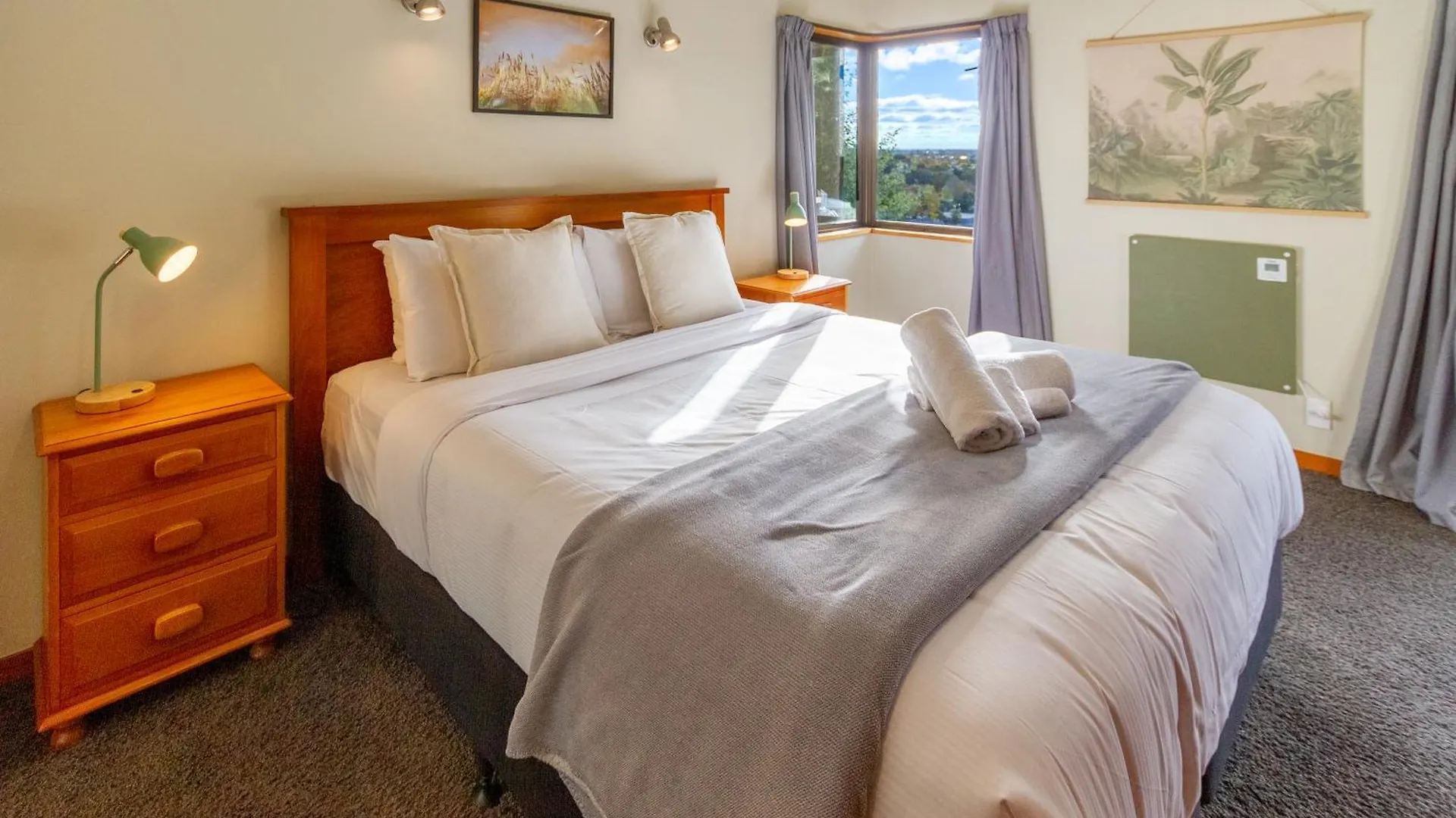 Sherwood Lodge 4-Bedroom Holiday Home With Spectacular Views Christchurch