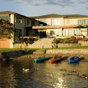  Lodge Nicara Lakeside New Zealand