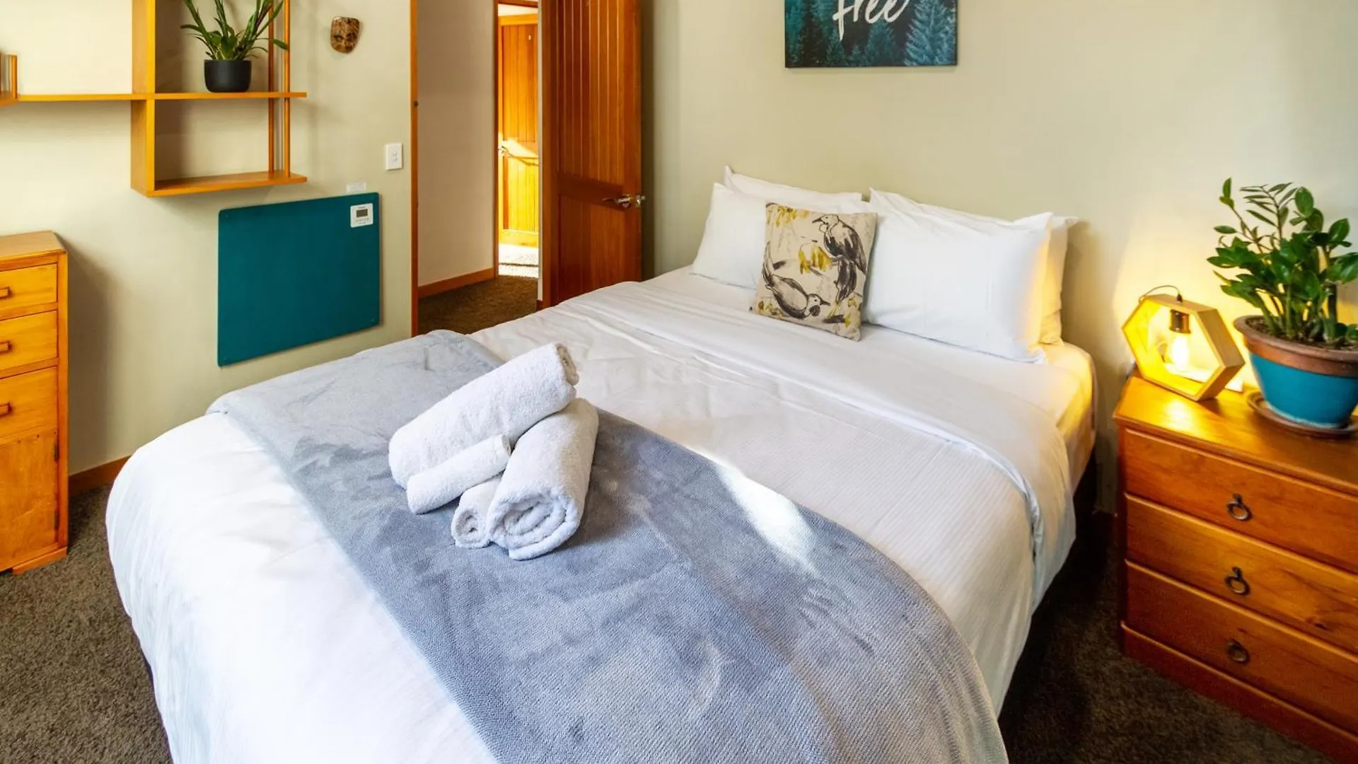 Sherwood Lodge 4-Bedroom Holiday Home With Spectacular Views Christchurch